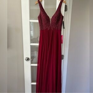 Chic Maroon Maxi Dress